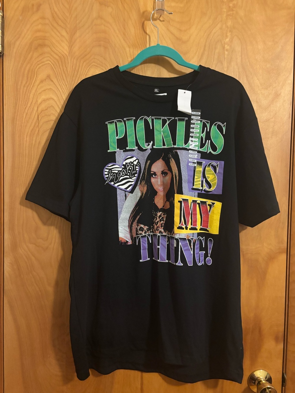 Jersey Shore Black Graphic Tee with Snooki and Pickles NWT